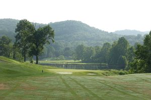 Stonewall Resort 5th Approach